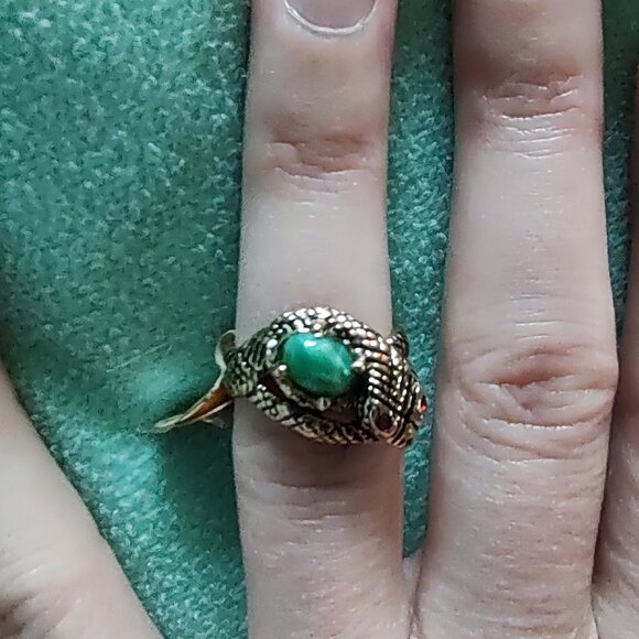 18kt Gold 2.5ct Jade Snake Ring - Picture 2 of 5